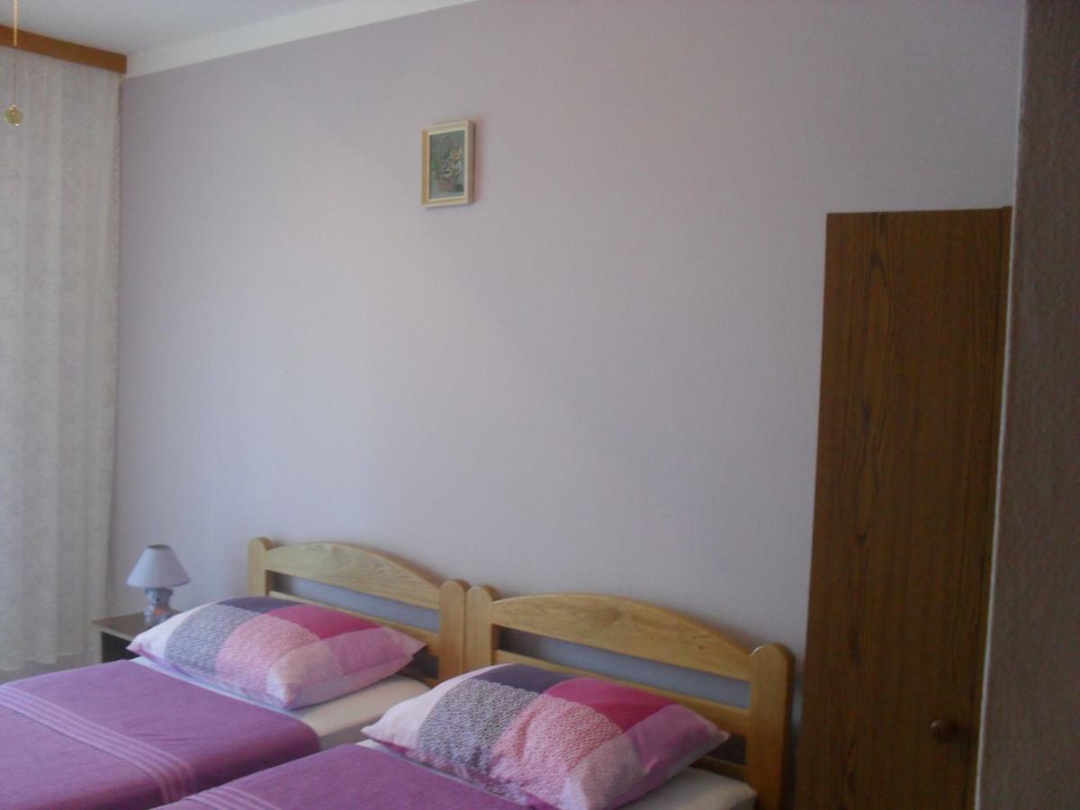 Apartment Zdenka Povljana Esterno foto