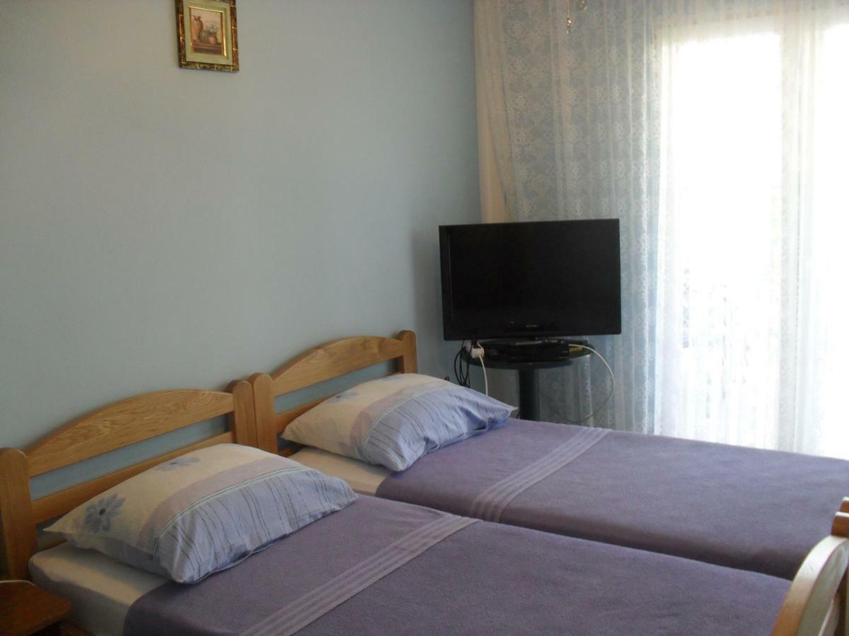 Apartment Zdenka Povljana Esterno foto